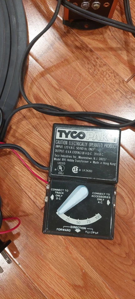 Paquete de energía eléctrica, transformador y pistas TYCO HO de colección + paquete de energía Atlas Foto 2 de 4