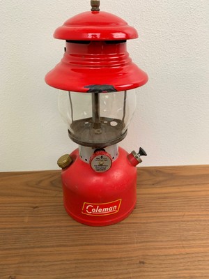 vintage coleman 200a lantern