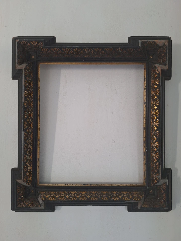 Cadre Ancien Bois Sculpté style médiéval Cadres Noir Photo Ou Tableau .  - Photo 2/4