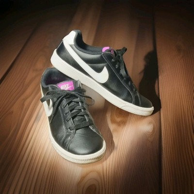 Nike Women Size 7 Court Majestic Black/Fuscia Sneakers