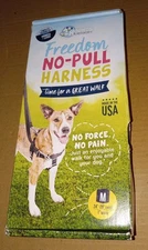 2 Hounds Design Freedom No-Pull Medium Dog Harness With Leash 1" 