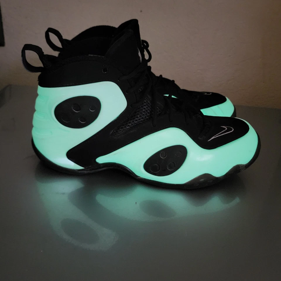 Nike Zoom Rookie QS Glow in the Dark Men's Size 9.5 Black/White - Image 2 of 4