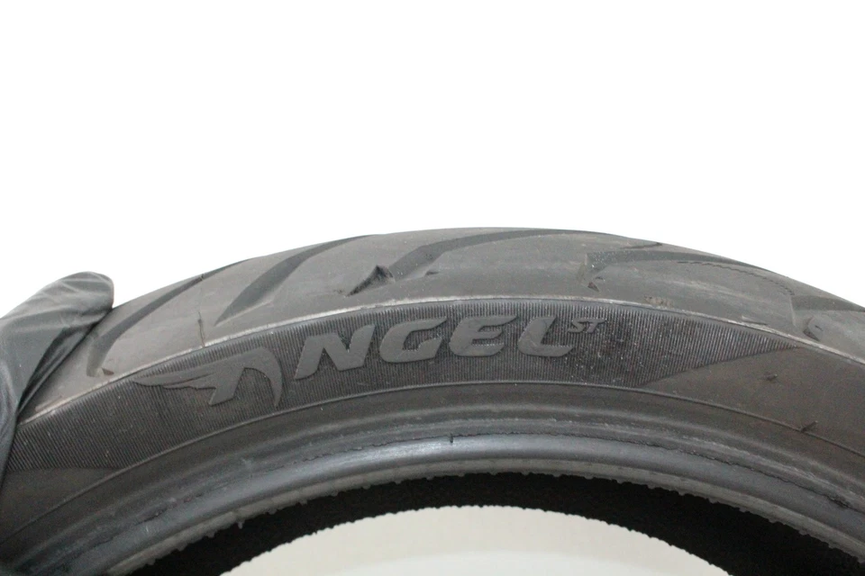Neumático trasero Pirelli Angel 180/55ZR17 01-06 HONDA CBR600 600 F4i Foto 3 de 4
