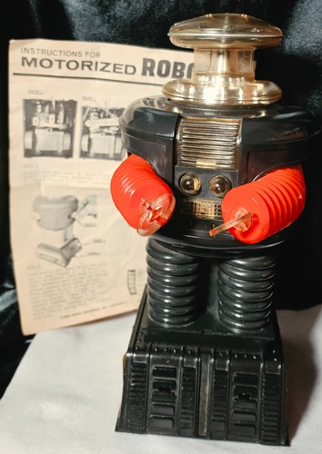 Vintage 1966 Remco Lost in Space Motorized Robot B-9 - UNTESTED w/Instructions