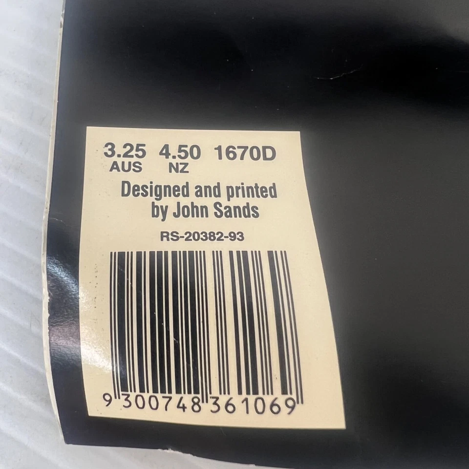 1992 Jurassic Park Birthday Card with Badge Original Velociraptor - image 4 of 4