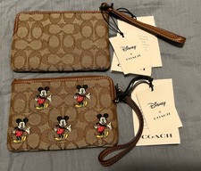 Coach x Disney Corner Zip Wristlet Signature Jacquard w Mickey Mouse Print CN033