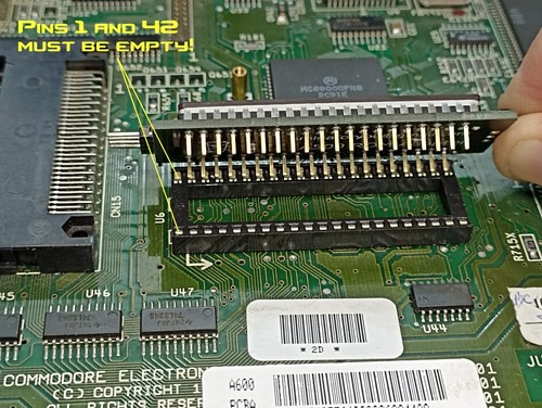 Amiga 600 kickstart switcher adapter + 8 kickstarts in one ! - 第 5/5 張圖片