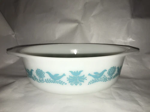 PYREX -Turquois # 043 Blue Bird - 1-1/2 Quart Casserole - NO LID -Vintage