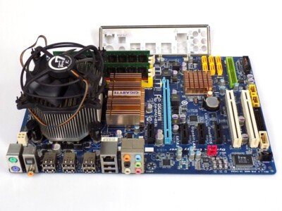 Mainboard CPU RAM Bundle: Gigabyte GA-EP43-DS3L + Intel C2Q Q6600 + 4GB DDR2