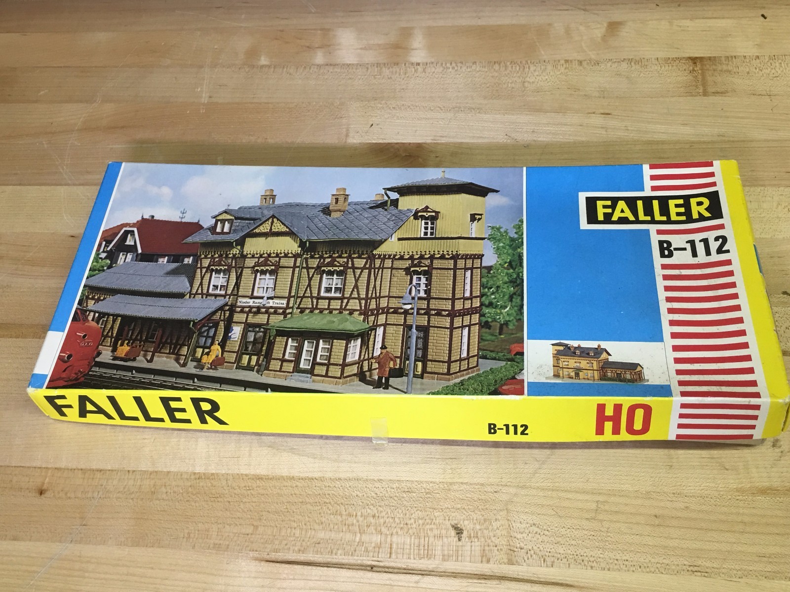 FALLER B-112 HO SCALE BAHNHOF NIEDER RAMSTADT TRAISA STATION MODEL KIT FALLER B-112 HO SCALE BAHNHOF NIEDER RAMSTADT TRAISA STATION MODEL KIT