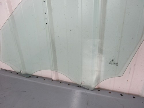 BMW M3 WINDOW GLASS RIGHT FRONT PASSENGER SEDAN E90 2006-2011 OEM - Picture 7 of 9