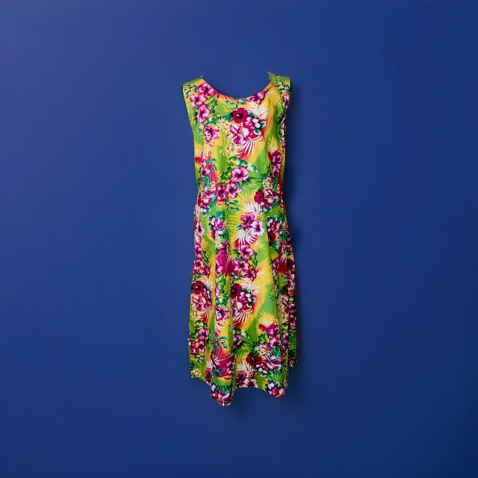 Vestido Mamá Hawaiano Floral Amarillo Blanco Palmeras Rojo Hibisco Y Rosa Corbata Med Foto 4 de 4