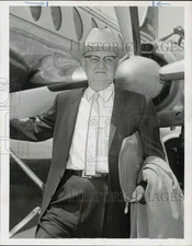 1963 Press Photo M.D. Bryant, Former Mayor of San Angelo, Texas, with Plane