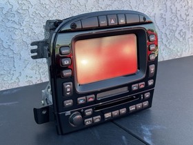 04-07 Jaguar XJ8 Navigation Head Unit W/ Climate Control Unit