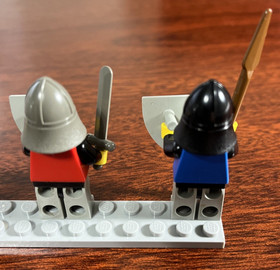 LEGO 6057 Sea Serpent Minifigures & Acessories Vintage Castle Series INCOMPLETE