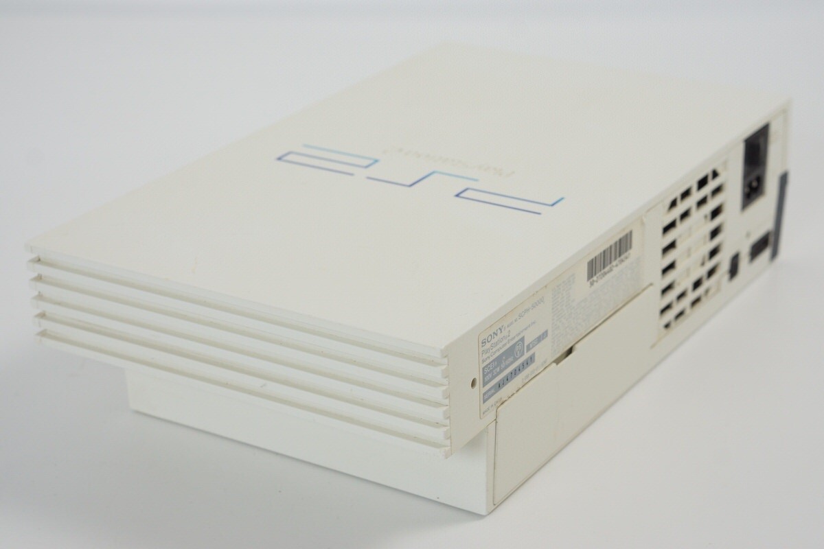 PlayStation2　プレイステーション2　ホワイト Amazon | PlayStation 2 セラミック・ホワイト (SCPH-90000CW