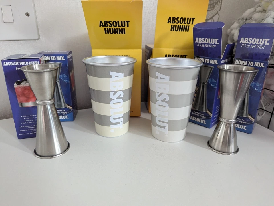 Absolut Vodka Colour Changing Cups x2 & 4 Vodka Jiggers - Rare Cup - Image 2 of 4