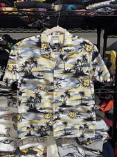 Vintage 90s Disney Kids Mickey Surfboards Hawaii Button Up Shirt Size Xl