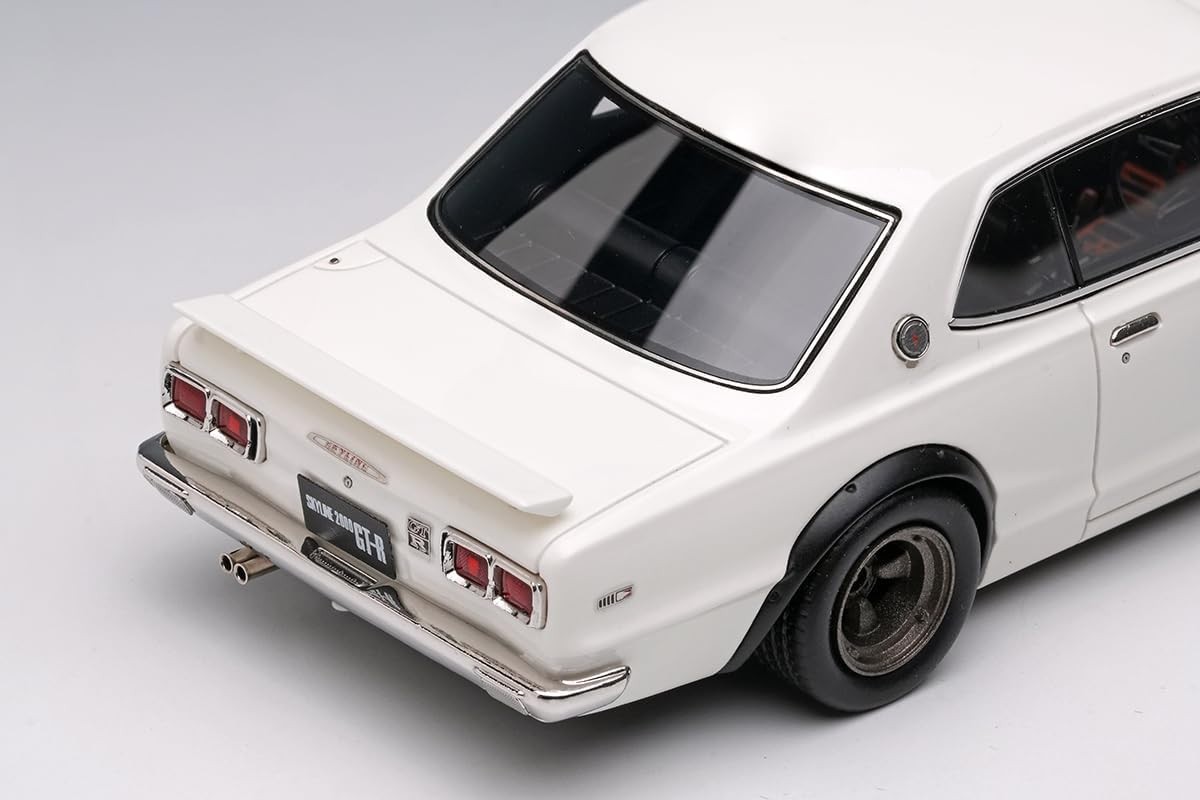 VISION 1/43 VM244 2000GT-R (KPGC10)ホワイト VISION 1/43 Nissan Skyline 2000GT-R (KPGC10) with Spoiler White