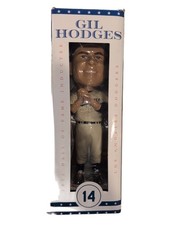 Top 10 Gil Hodges Baseball Cards 14