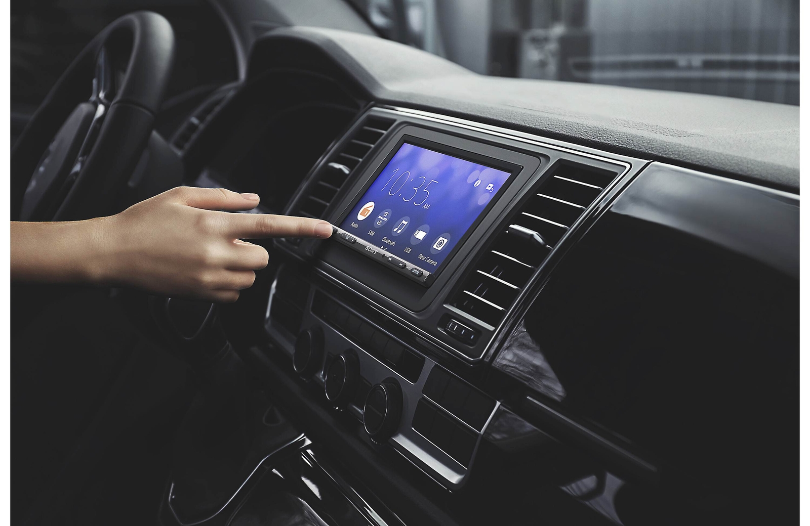 Sony XAVAX3200 6.95" Apple CarPlay/Android Auto 2DIN SiriusXM Ready