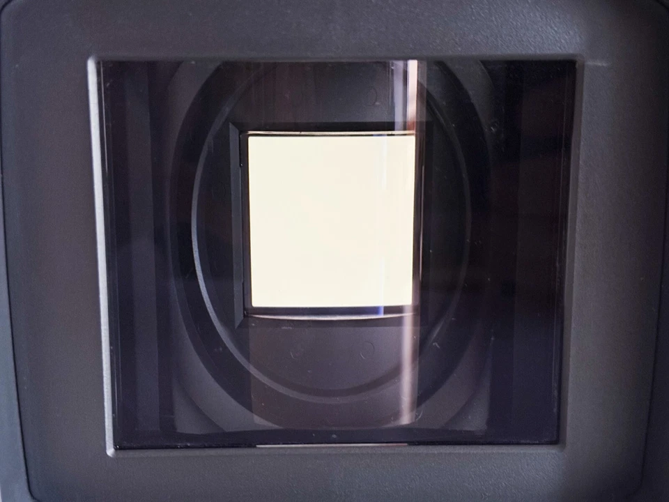 Panasonic AG-LA7200 Anamorphic Lens Adapter 1.33x with 77mm ring - Imagen 4 de 4