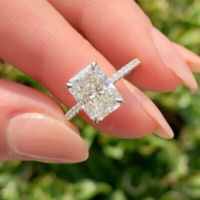 Radiant Cut VVS Moissanite Solitaire Engagement Ring 14k
