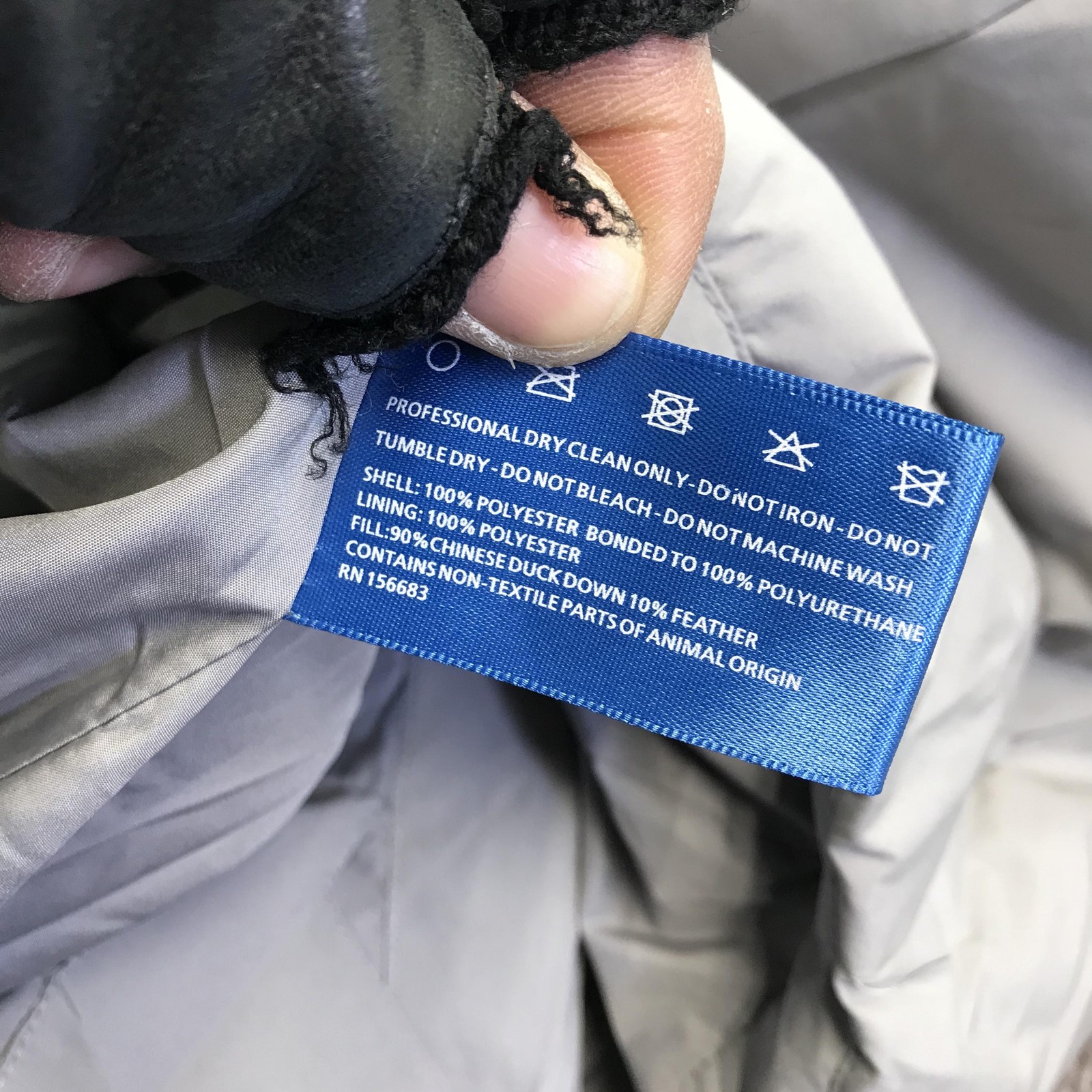 The Arrivals Puffer Jacket Mens Small Gray Hooded Down Coat NYC Modern Winter