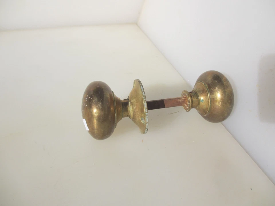 Victorian Brass Door Knobs Handles Old Rim Lock Antique 1 Plate Vintage - Image 3 of 4