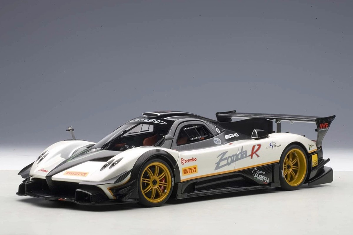 SUPER RARE* AUTOart 1/18 PAGANI ZONDA R White / Carbon Fiber