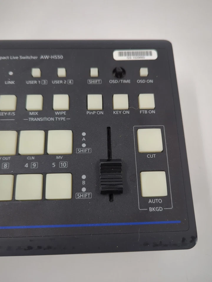 Interruptor compacto en vivo Panasonic AW-HS50 (sin fuente de alimentación) Foto 2 de 4