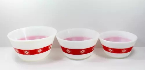 1960's Vintage Federal Milk Glass Heat Proof Mixing Nesting Bowl Set Gingham
