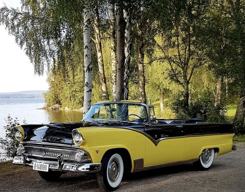 Danbury Mint 1955 Ford Fairlane Sunliner Convertible Yellow LE Box