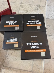 New In Box 4 Pc Plateful Titanium Pot, Saucepan, Wok & Frying Pan 8 Pc Inc Lids