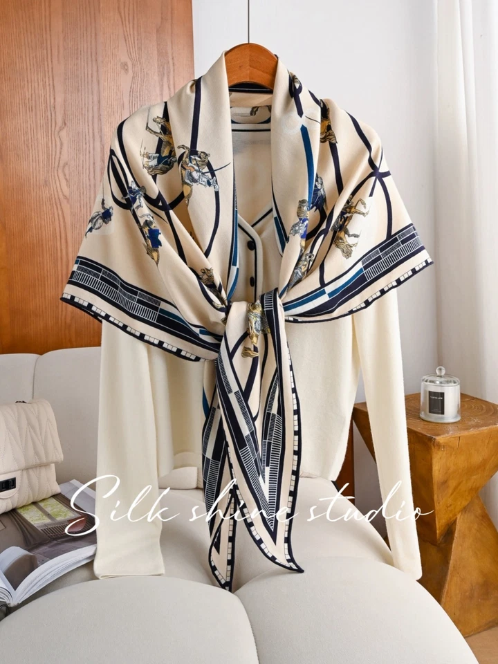 Chic 30% Seda 70% Lana Bufanda Gran Tamaño Triángulo Estampado Caballo Mantón Azul 78x50" Foto 4 de 4