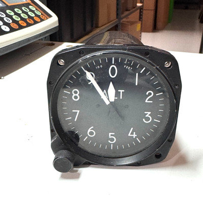 United Instruments Model 10K Aircraft Altimeter Vintage Aviation Cockpit Gauge