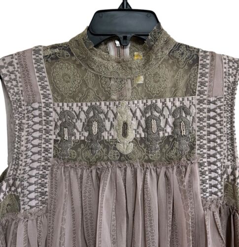 Free People Kleid Gr. Medium taupe Chiffon Spitze Perlen hochgeschlossen ärmellos - Bild 3 von 8