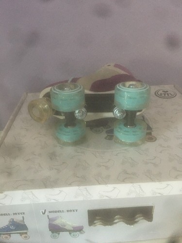 BTFL Roxy Rollschuhe Rollerskates Gr: 35 neu in Karton - Bild 6 von 6