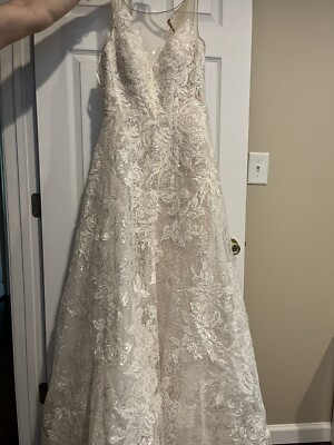 David’s Bridal sequin wedding dress size with veil