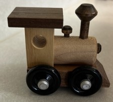 Vintage Wooden Collectible Train Locomotive Engine Toy 2.5 X 3"