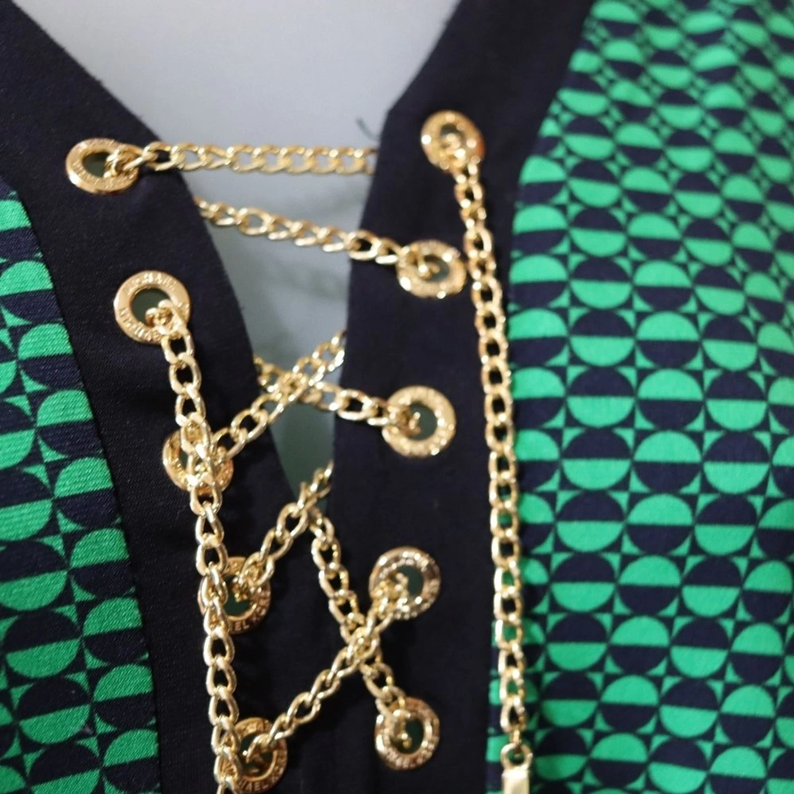 Abito corsetto Michael Michael Kors verde geometrico Y2K catena oro 12