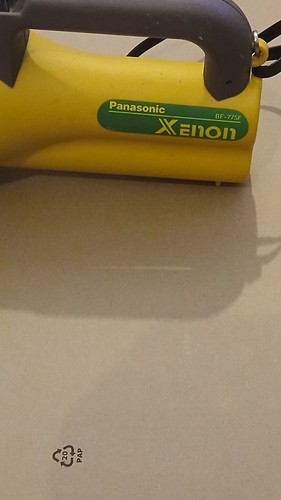 Antorcha Panasonic XEnon BF-775F sin probar sin batería - Imagen 7 de 9