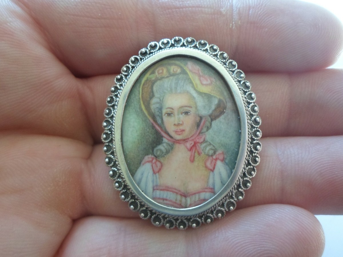 Broche Ancienne En Argent Massif Avec Peinture Jeune Femme - Occasion
