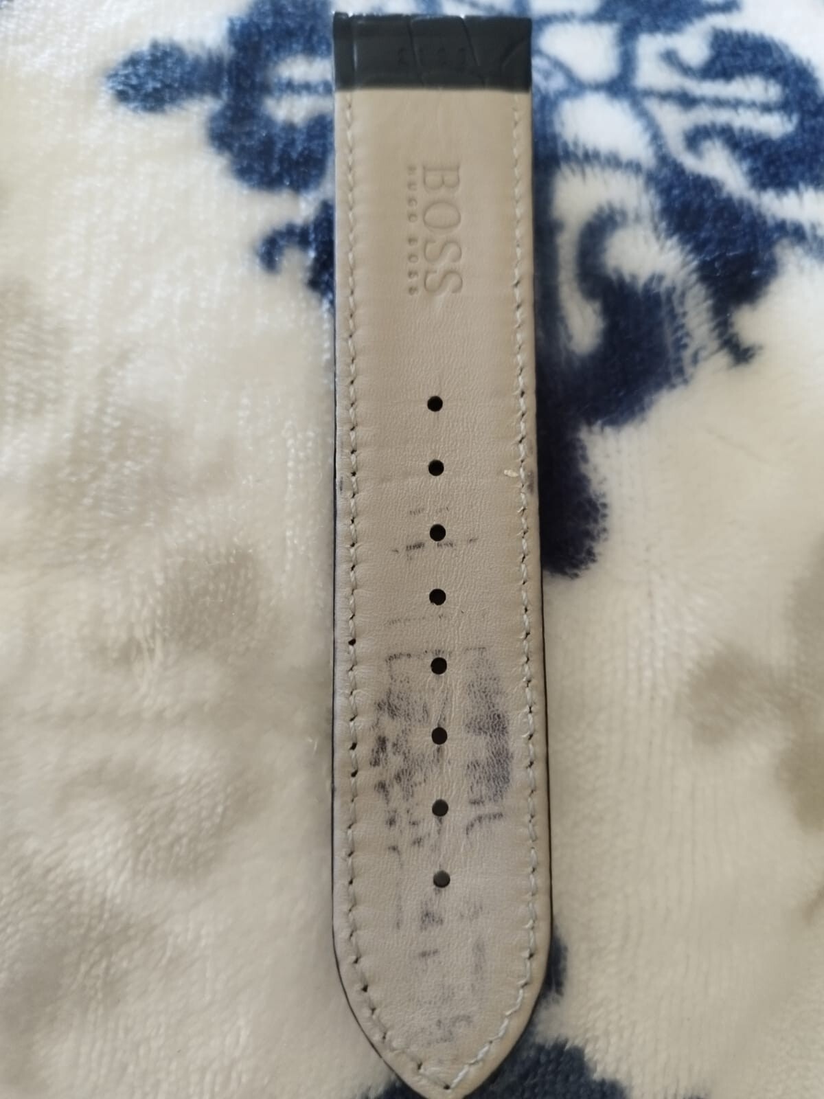 hugo boss watch strap replacement
