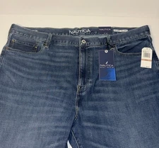 NWT Nautica Men's Original Relaxed Straight Stretch Denim Jeans Medium Blue Wash