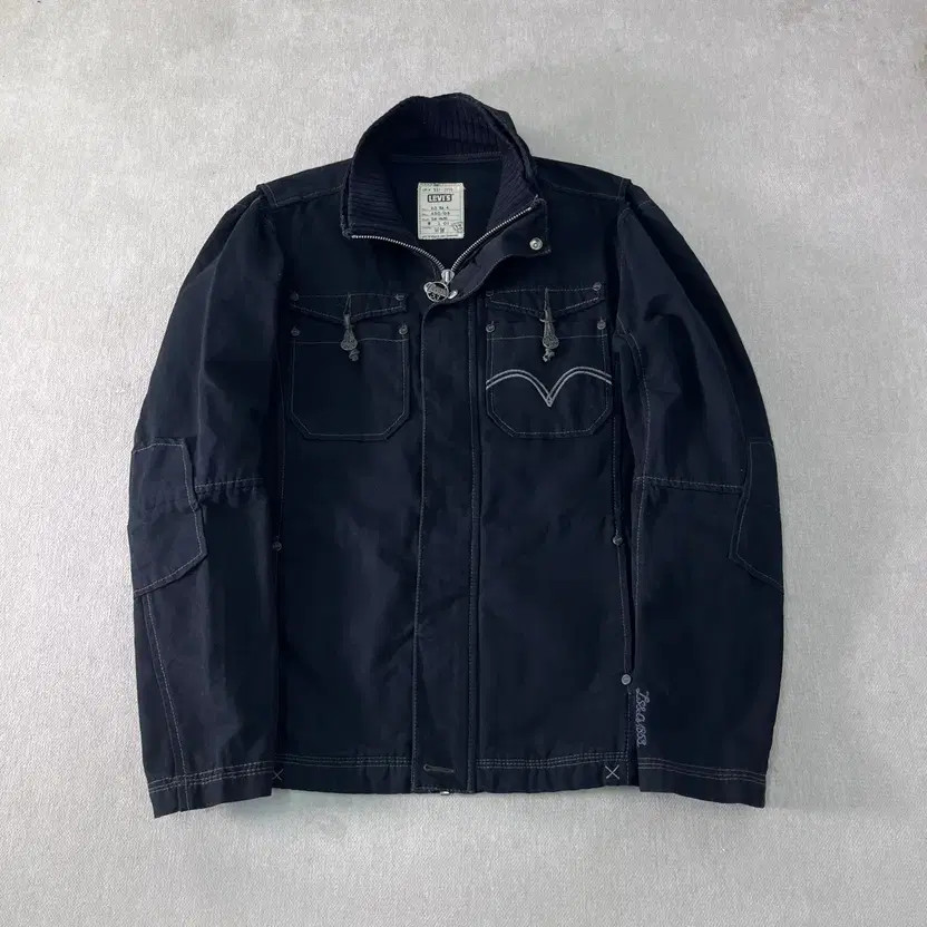 90s Levi's Two-Pocket Field Jacket Size 100