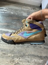 vintage 90s Nike ACG Caldera Plus hiking boots Purple. Size 8 female