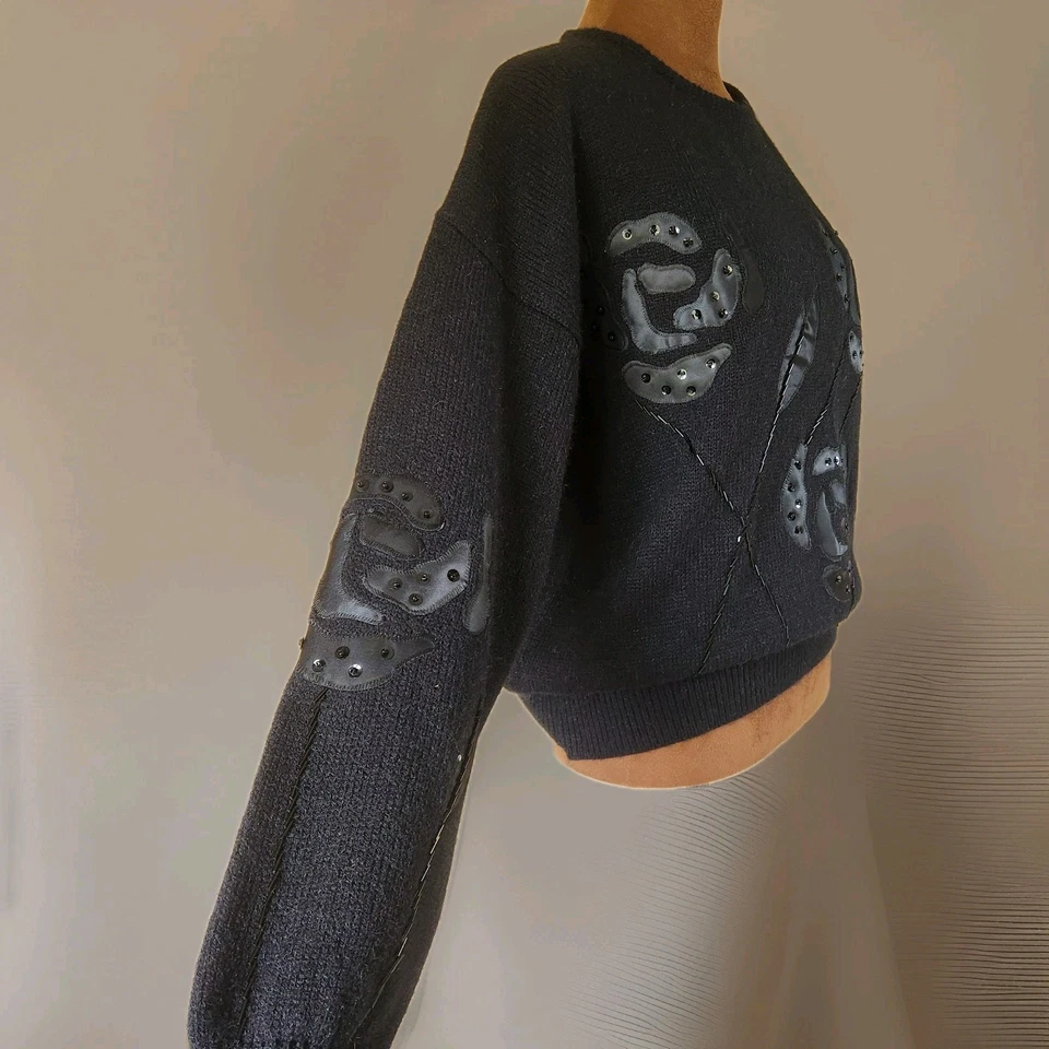 Suéter Vintage Años 80 Talla M Para Mujer Cuentas Negro Rosa Tejido Rojo Difuso Foto 2 de 4