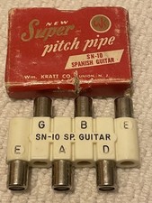 VINTAGE WM.KRATT SUPER PITCH PIPE GUITAR TUNER SN-10 SPANISH GUITAR SOUNDS GREAT
