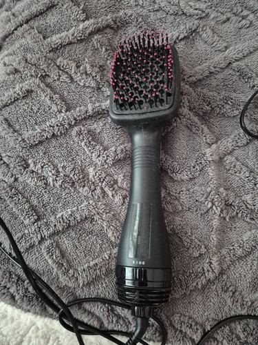 Revlon RVDR5222 One-Step Hair Dryer & Styler